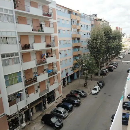 Da Estacao Appartement *